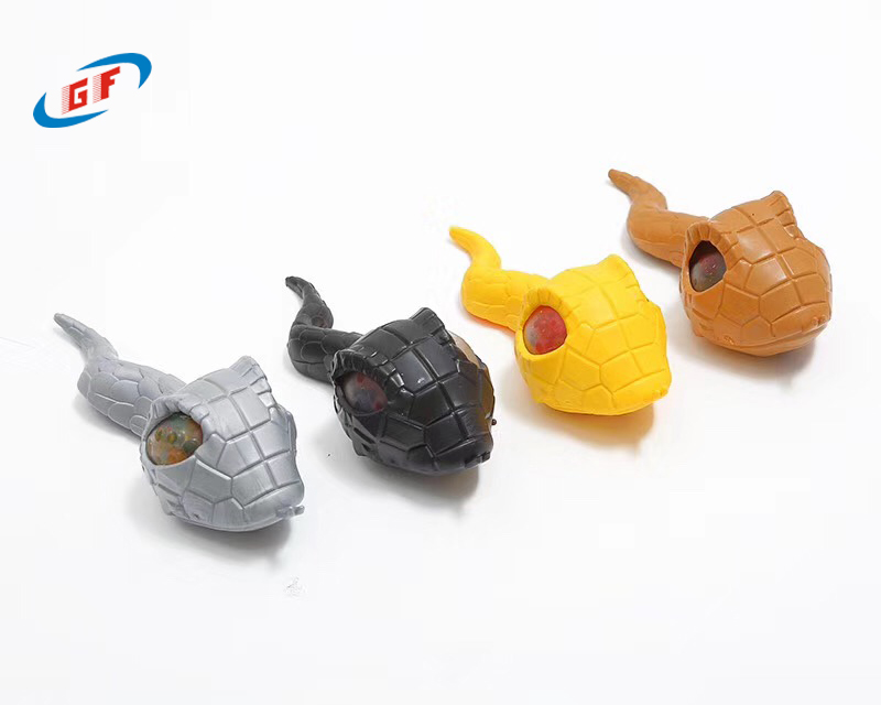 采用環(huán)保TPR原料生產(chǎn)兒童玩具，讓企業(yè)品牌走的更遠。